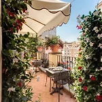 Relais Fontana Di Trevi Hotel 